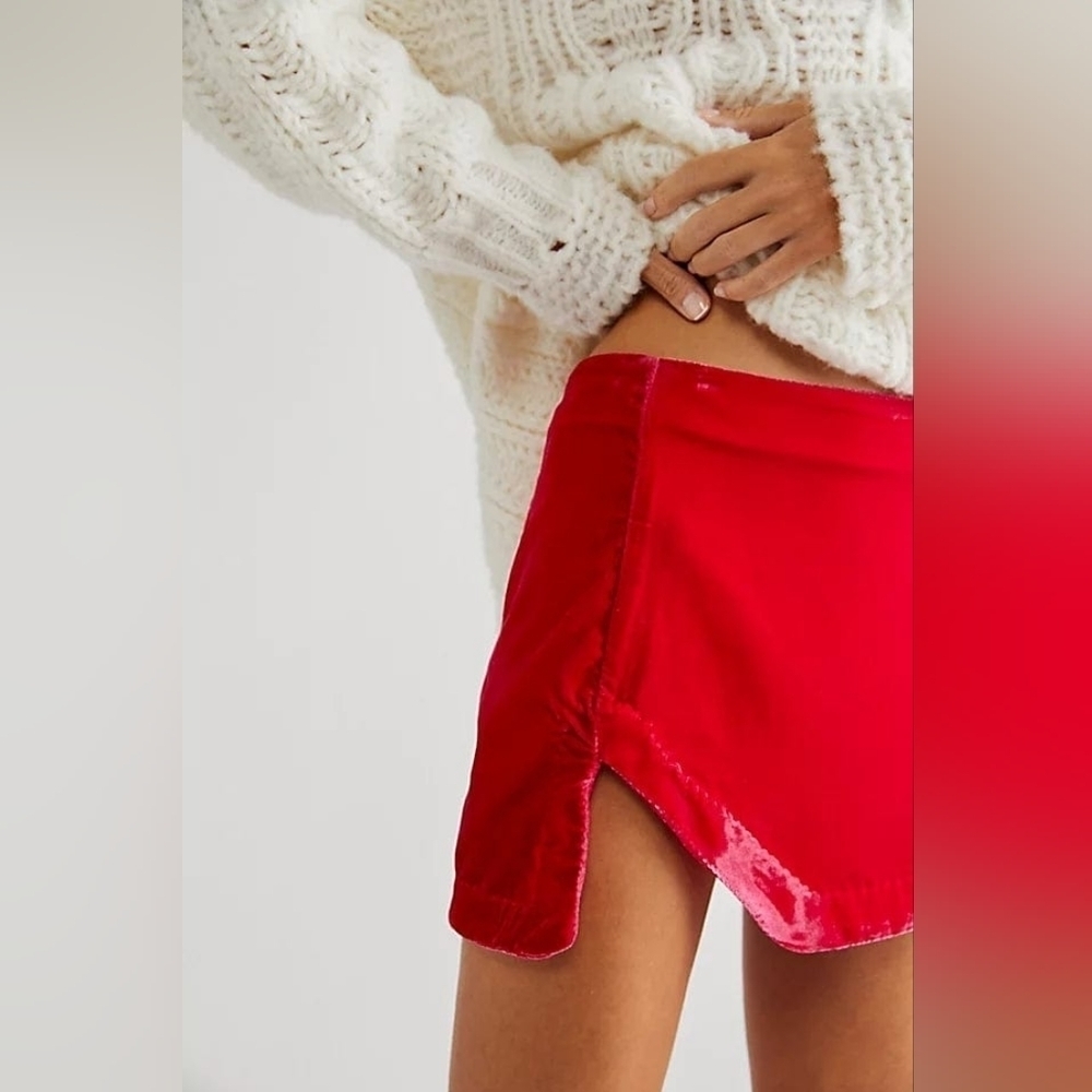NWT Annalise Velvet Mini Skirt Pink Phenom - Picture 3 of 7